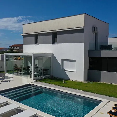 Alba Holiday home Crno