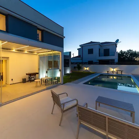 Alba Holiday home Crno