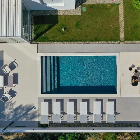 Holiday home Alba Crno